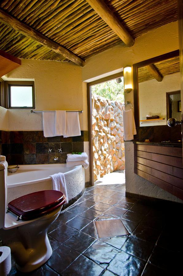 Tau Game Lodge Madikwe Game Reserve Eksteriør bilde