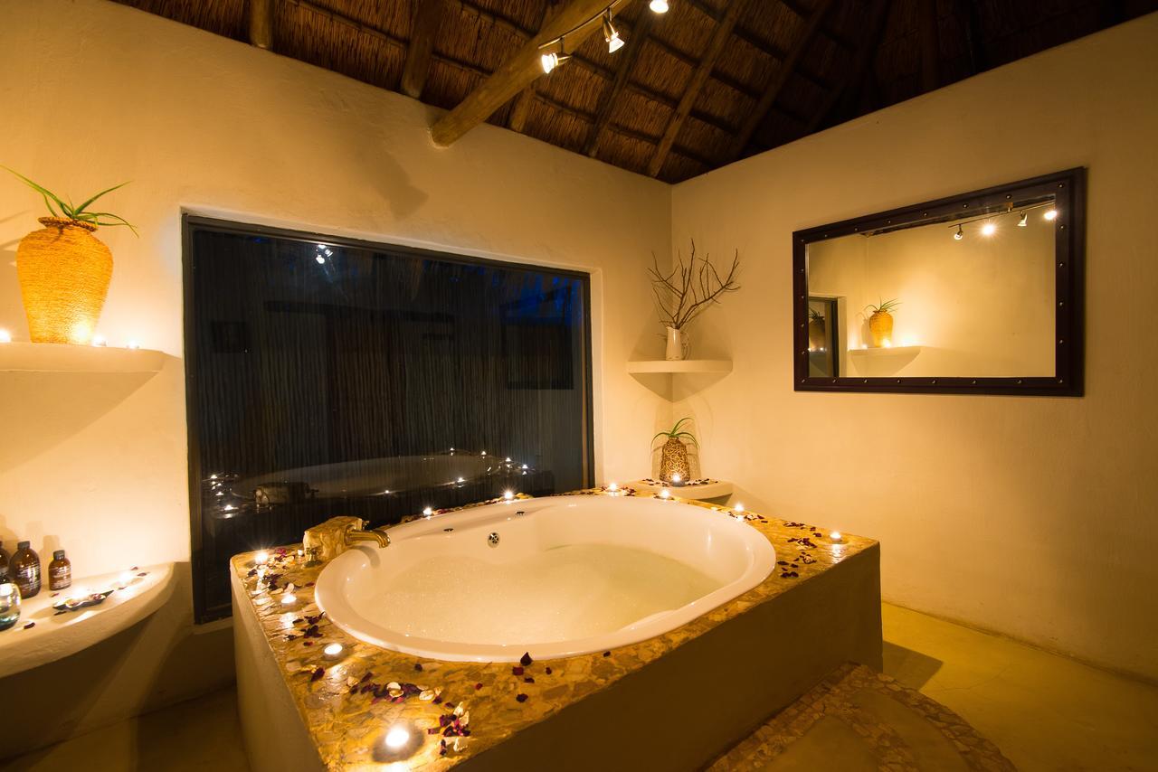 Tau Game Lodge Madikwe Game Reserve Eksteriør bilde