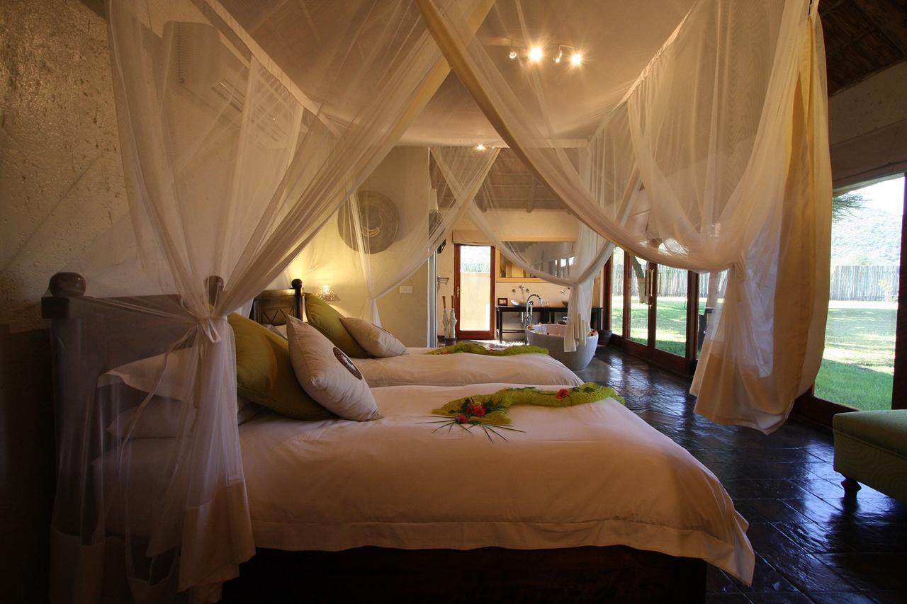 Tau Game Lodge Madikwe Game Reserve Eksteriør bilde