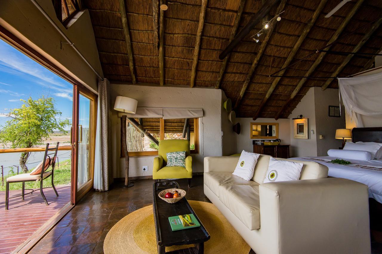 Tau Game Lodge Madikwe Game Reserve Eksteriør bilde